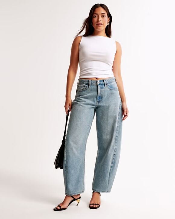 Abercrombie & Fitch Denim - Abercrombie & Fitch Curve Love Mid Rise Barrel Jeans Blue Size 28R